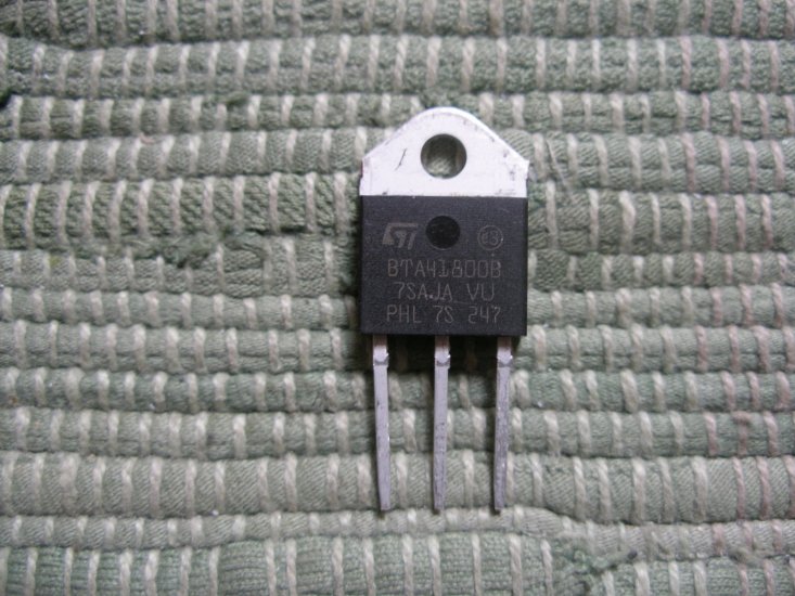 Triac 40A, 800V - zum Schließen ins Bild klicken